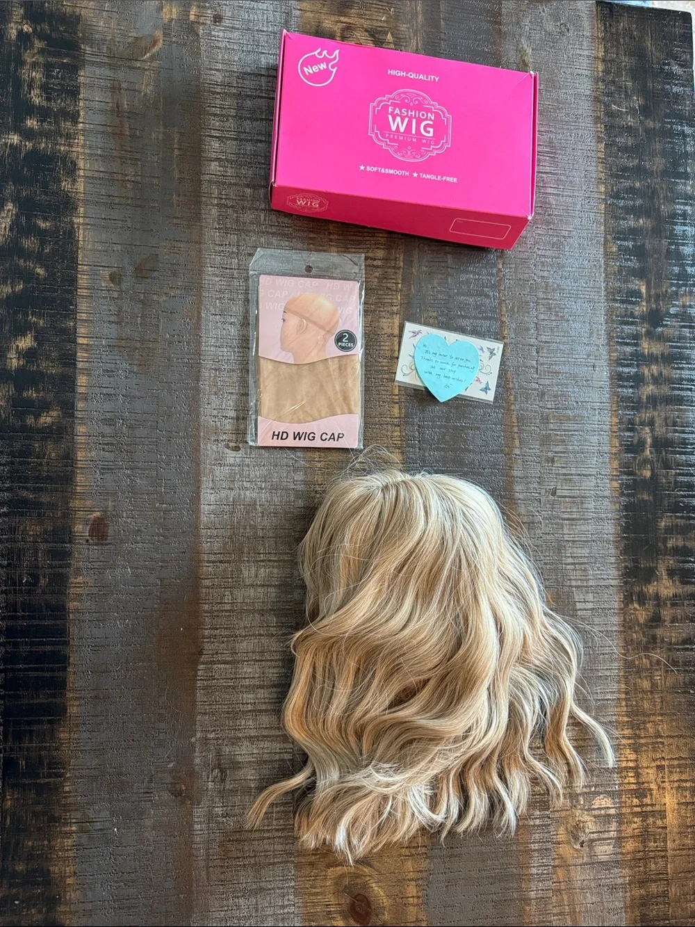 NWT Blonde Bob Wig With Air Bangs Shoulder Length Wavy Synthetic Cosplay 12